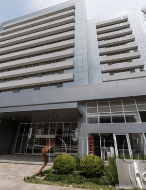 Hom Lindóia Comercial